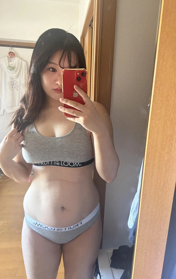 推特美女@mihoadult 私拍尺度人体图集